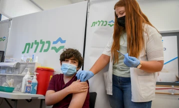 Израелскиот премиер до младите: Ако не сакате рестрикции, веднаш да се вакцинирате