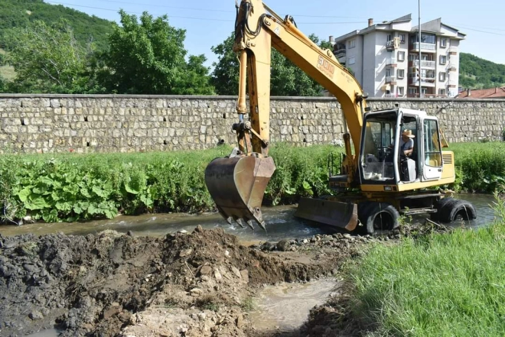 Ќе се уредува уште еден дел од коритото на Крива Река