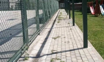 Исчистен паркот кај комплексот ,,Стара гимназија” во Берово