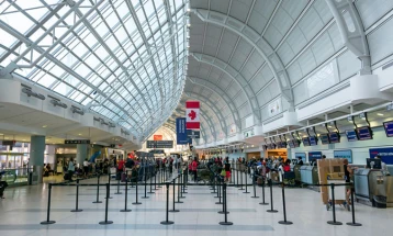 Канада наскоро ќе ги отвори границите за странски посетители 