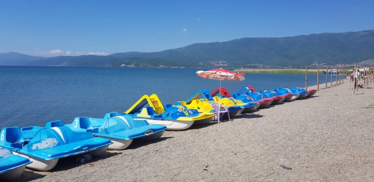 Во Струга само четири плажи имаат спасители на вода