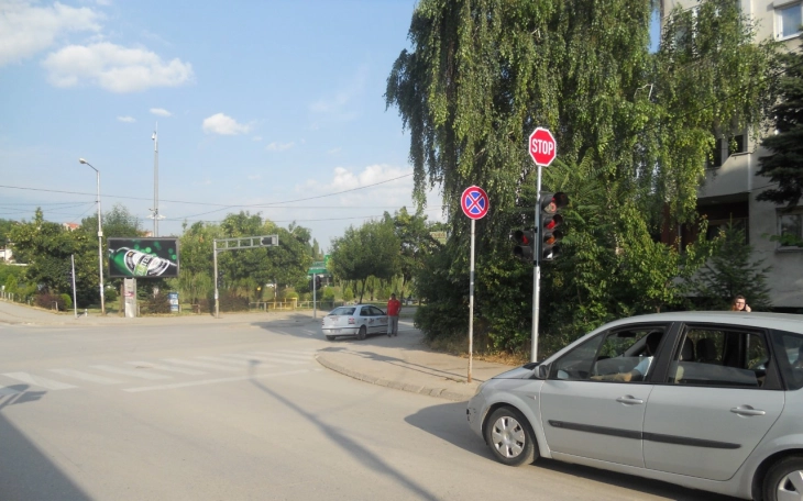 Почна замената на искршените со нови сообраќајни знаци во Куманово