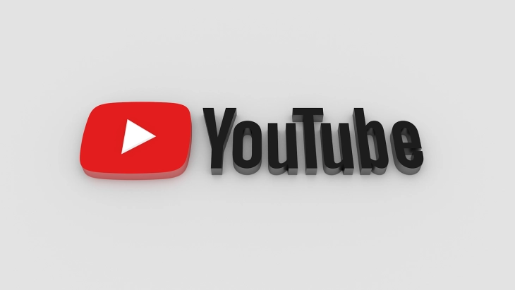 ЈуТјуб го суспендира каналот на Болсонаро