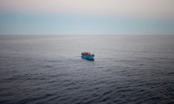 При бродолом во Средоземно Море загинаа 17 мигранти
