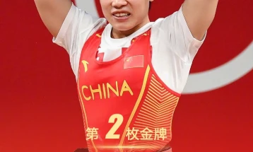 Кина фуриозно ги почна Игрите во Токио, два златни медали со олимписки рекорди на стартот
