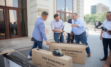 Османи: Зелена дипломатија – новото нормално, вработените во МНР ќе користат електрични тротинети