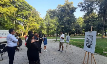 Денот за сеќавање на Холокаустот врз Ромите одбележан во Градскиот парк во Скопје