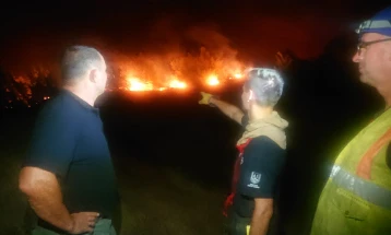 Ангелов: Пожарот во Богословец е изгаснат, но се шири на исток од селото
