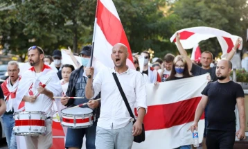 Протести во Варшава поради репресиите на Лукашенко во Белорусија