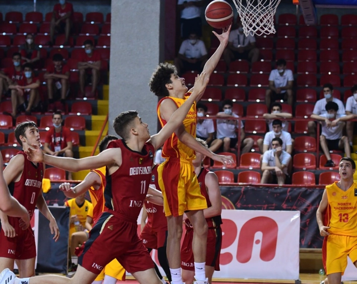 Македонските кошаркари претпоследни на Челенџерот во Скопје