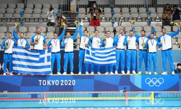Половина од премијата за освоеното сребро на Олимпијадата, грчките ватерполисти ќе ја донираат за погодените од пожарите