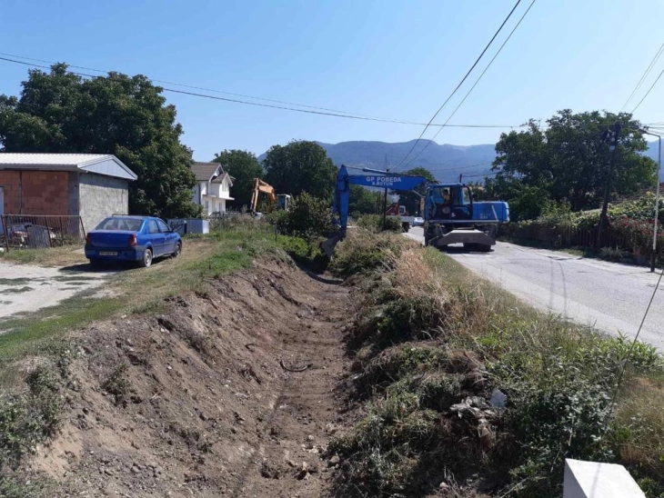 Се расчистува коритото на реката Сушица во Охрид