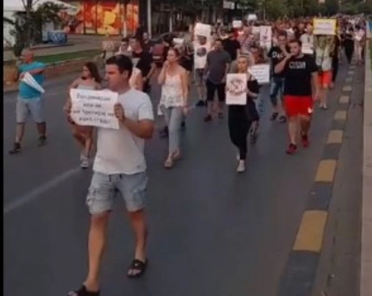 Протест во Струмица против новите мерки за Ковид-19
