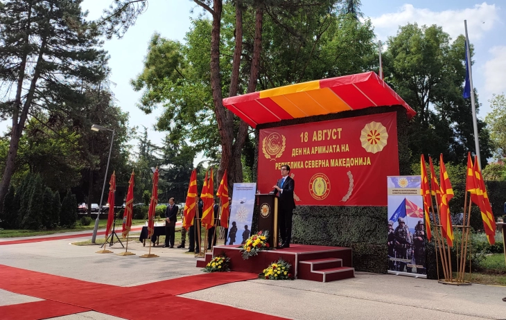 Одбележан денот на Армијата, орден за воени заслуги за сите македонски мировници кои беа во мисијата во Авганистан