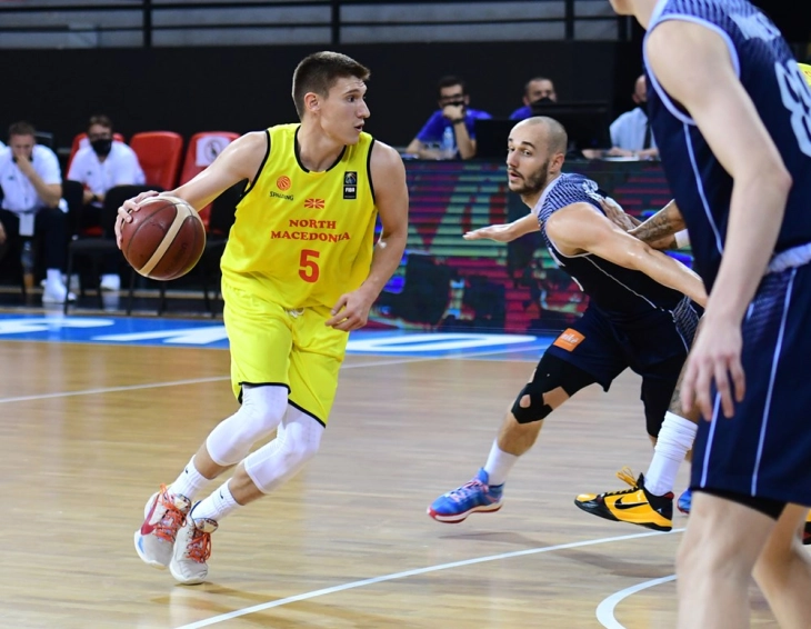 Македонските кошаркари загубија од Словачка, но како првопласирани ги завршија Мундијалските претквалификации