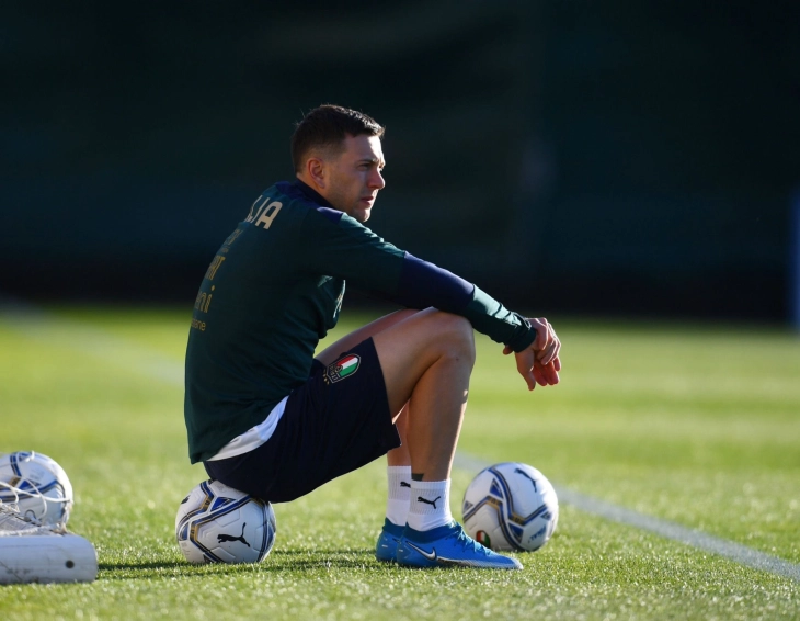 Бернардески казнет со 40 илјади евра, на неговата плажа пронајдени се 11 илегални работници