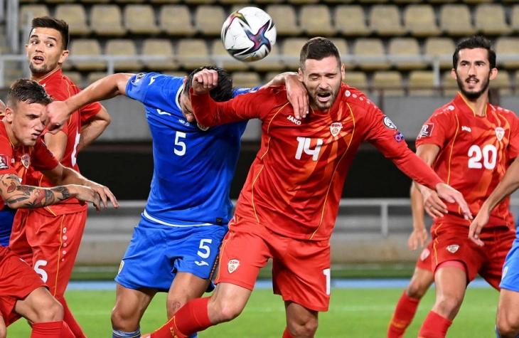Македонските фудбалери ремизираа со Романија
