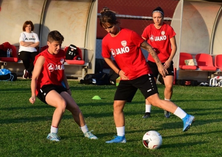 Македонските фудбалерки ги почнаа подготовките за мундијалските квалификации
