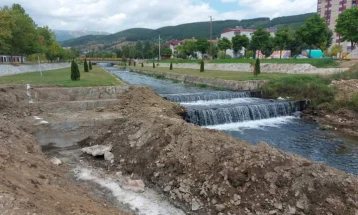 Во Македонска Каменица привршува изградбата на последните 150 метри од Градскиот Кеј