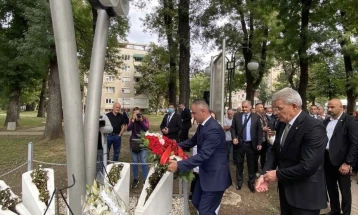 Ганиу и Џаферовиќ во Чаир го одбележаа Меѓународниот ден на Бошњаците