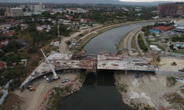 Шилегов: Новиот мост на булевар АСНОМ ќе биде отворен за еден месец
