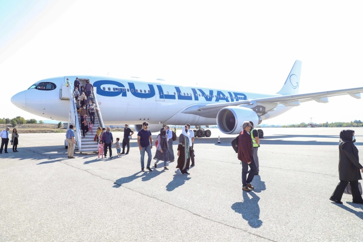 Пристигнаа уште 149 граѓани од Авганистан за кои Северна Македонија обезбедува привремен престој