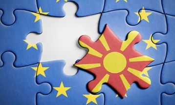Блинкен - Борел: Потребно е да продолжи пристапниот процес со Северна Македонија и Албанија