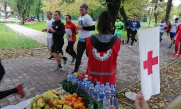 Велешкиот Црвен крст го одбележа Меѓународниот ден за борба против гладта со хуманитарна полумаратонска трка