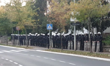 Полицијата спречи демонстрации на десничарската Народна патрола пред Амбасадата на САД во Белград