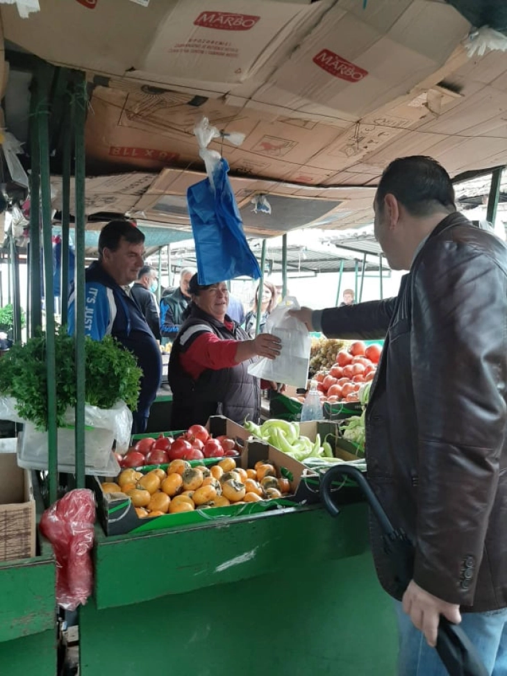 Јовановски на средба со пазарџиите и дуќанџиите во Кичевската чаршија