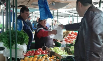 Јовановски на средба со пазарџиите и дуќанџиите во Кичевската чаршија