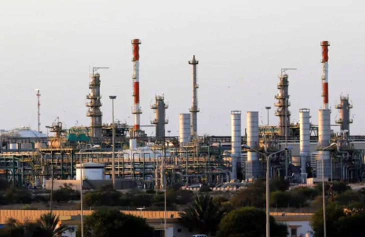 Во вооружен судир оштетена главната рафинерија во Либија