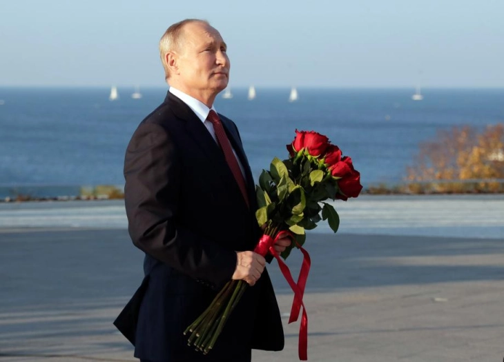 На Денот на единството, Путин изјави дека Крим засекогаш ќе биде дел од Русија