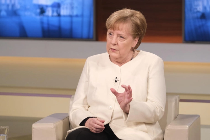 Меркел: Најголемите предизвици беа масовниот прилив на бегалци и пандемијата на коронавирусот
