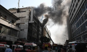 Еден загинат, шестмина повредени во експлозија во Карачи