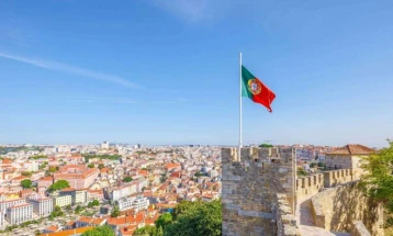 Португалија ја зголемува минималната плата