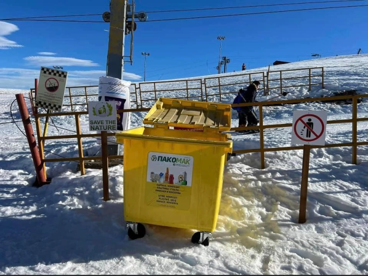 На Попова Шапка поставени 20 контејнери за оставање отпадоци