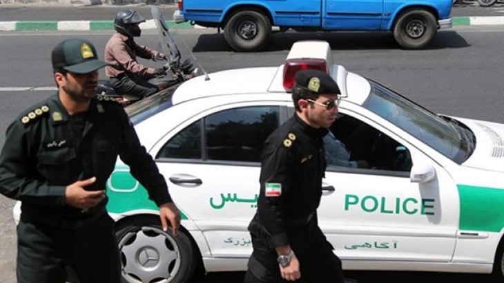 Најмалку три лица загинаа при превртување цистерна со гориво во Иран