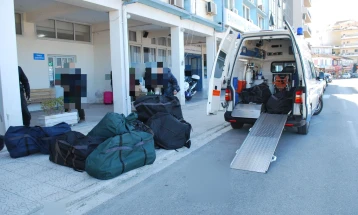 Откриени околу 320 килограми канабис во возило на брза помош во грчкиот град Игуменица