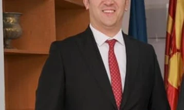 Сали ја презеде функцијата министер за здравство од Филипче