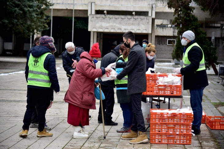 Град Скопје продолжува со акцијата за обезбедување оброци на граѓани од социјално ранливи категории