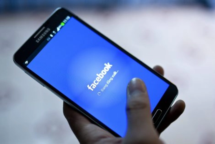 Милијардер со кривична против Фејсбук поради рекламирани измами