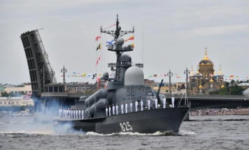 Руски десантни бродови во логистичкиот центар во Сирија