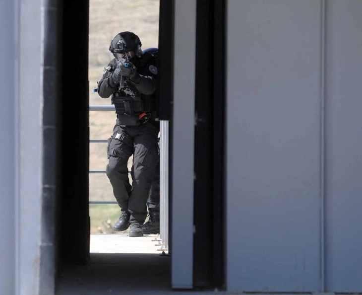 Специјалци влетале во погрешен стан - се извинија со 50 евра