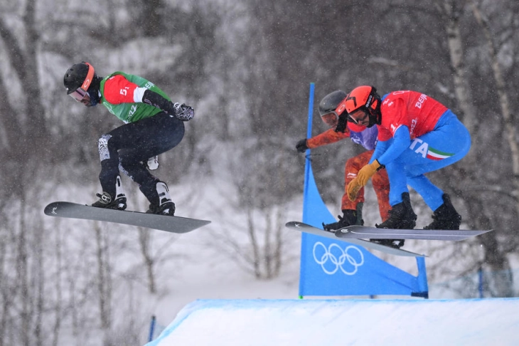 ЗОИ: Мешаниот тим на САД во сноуборд крос го обезбеди петтото злато за својата земја