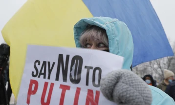 Во Киев неколку илјади Украинци порачаа дека ќе се спротивстават на инвазијата