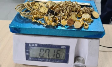Српската царина спречи шверц на златен накит кај македонски државјанин