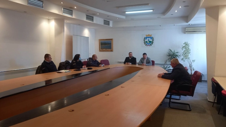 Координативен состанок на општинските власти, Дебарско-кичевската епархија и полицијата во врска со присуството на Лев Тахор во градот