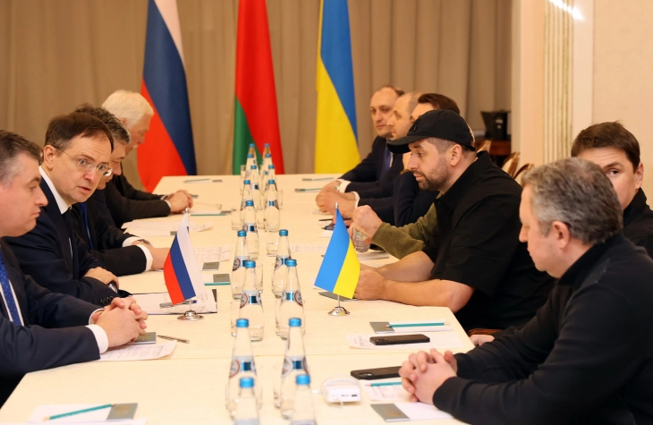 Преговорите меѓу Украина и Русија продолжуваат утре