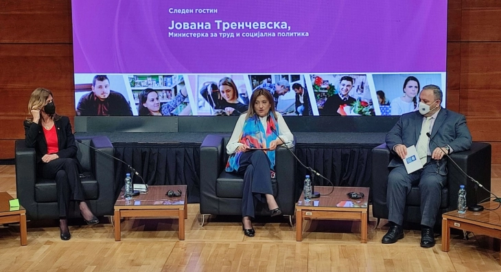 Тренчевска: „Силни жени-силни заедници“ не треба да биде само флоскула